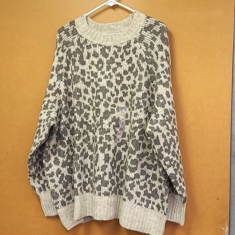 Old Navy Grey Spotted Crew Neck Sweater